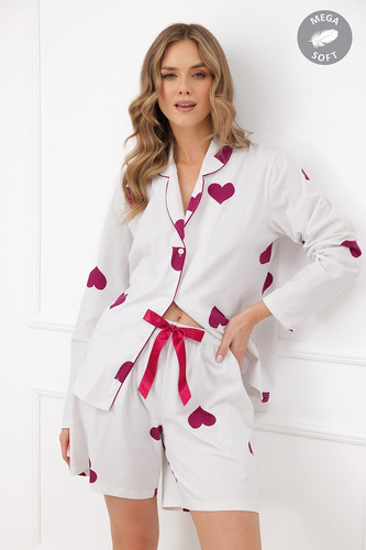 Italian Fashion Soul Pijamale damă Mega Soft ecru cu inimioare bordo, pantaloni scurți