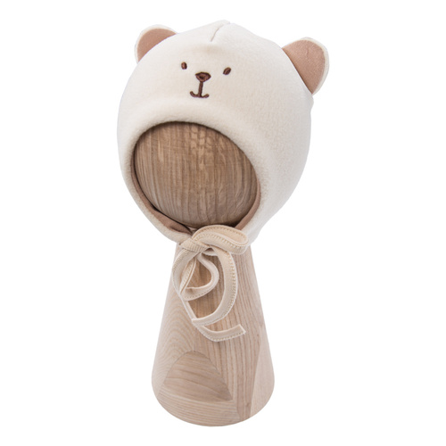 Căciulă pentru bebeluși Beary Cool Eevi ecru – fleece cu urechi de ursuleț de pluș și broderie
