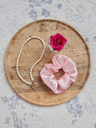 GS Scrunchie banda de păr din satin Marija - roz