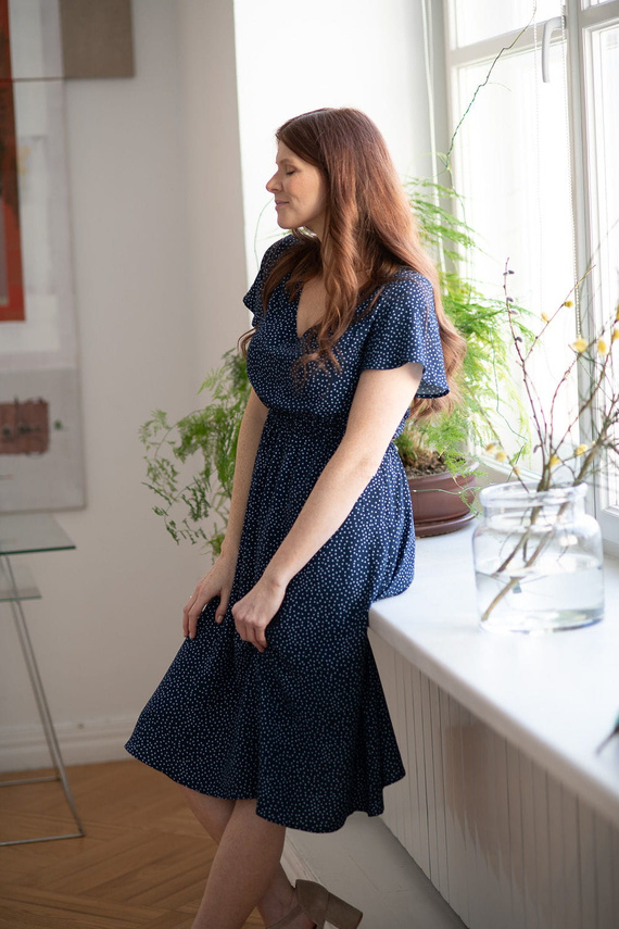 Lovely Dress Rochie midi de maternitate si alaptare, maneca scurta, Milk&Love, bleumarin cu buline