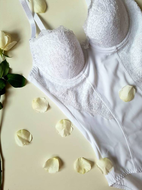 Gorsenia 184 Livia Body cu cupe - alb