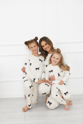 Pijama pentru fete Figaro - ecru, bumbac, mâneci lungi și pantaloni Italian Fashion 