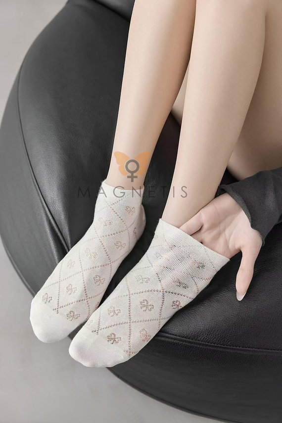 Șosete invizibile damă Magnetis CC-251102 bumbac ecru cu model delicat