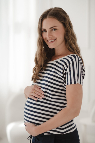 Bluză reversabilă de maternitate și alăptare Two Ways | Mânecă scurtă, confortabilă Milk&Love bleumarin și dungi albe