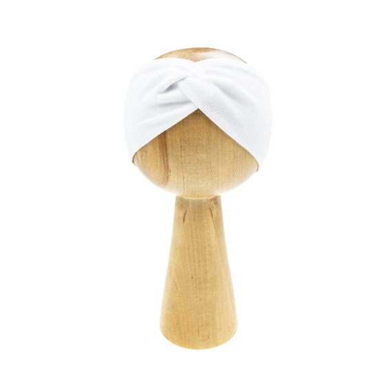 198067 Bentita Nicol cu volane