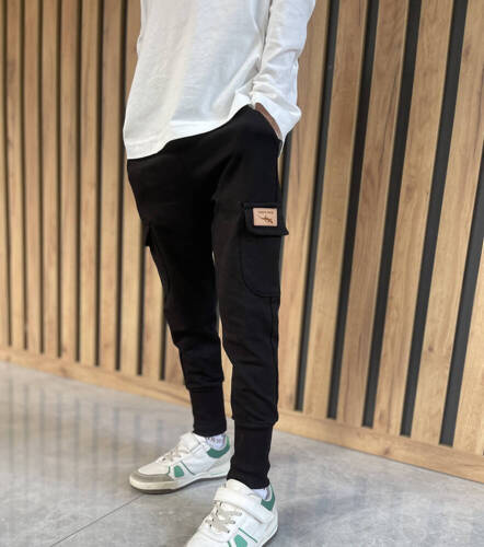 KAR-0042/CZA Pantaloni de trening cargo negri Lagarto Verde pentru băieți