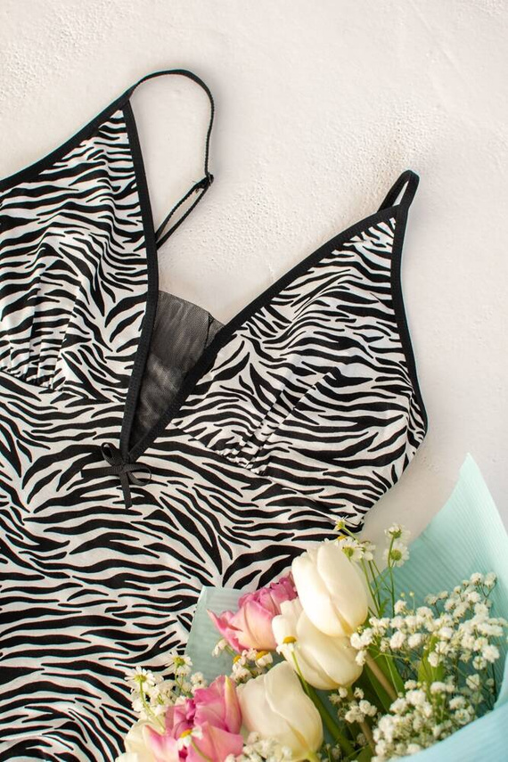 746 Savannah De Lafense cămașă de noapte - alb-negru