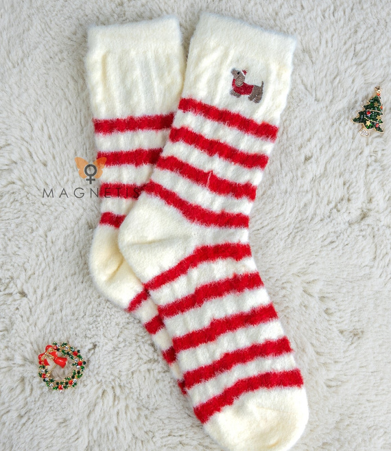 Șosete de damă Magnetis YN5034 cu teckel - bumbac, șosete de Crăciun cu broderie decorativă