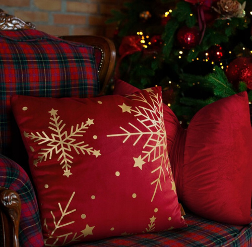 Față de pernă de Crăciun Eurofirany din catifea roșie Chp 237 – decor moale și elegant