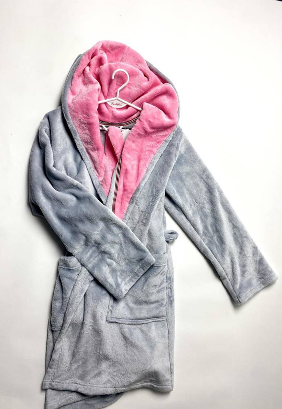 627 Soraya Short Forex Halat de baie pentru femei - gri deschis / roz