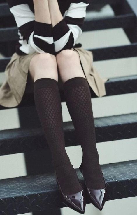 606 Glam Șosete până la genunchi 40 den Gabriella chocco – model geometric, moi și flexibile