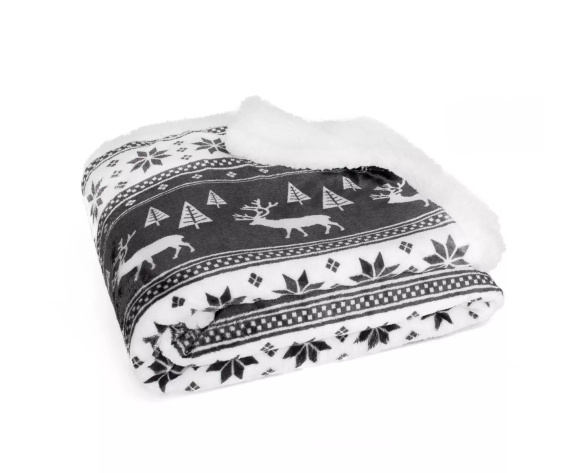 Pătură de Crăciun SACO gri cenușiu – moale și călduroasă cu reni și brazi de Crăciun într-o pungă decorativă