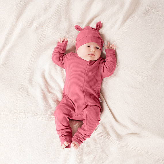 216054 Căciulă Lala Nicol – bumbac cu nervuri și elastan, urechi și etichetă Be happy