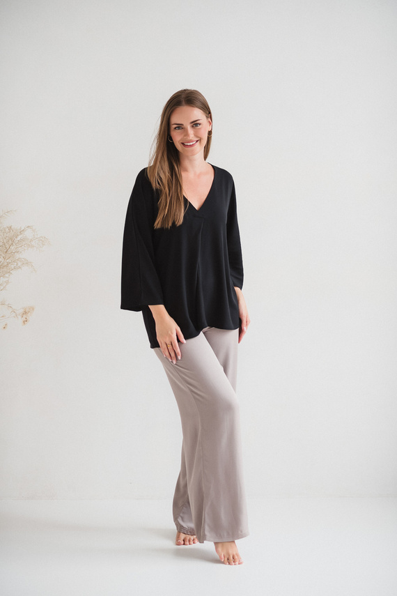 Bluză de maternitate Mamafullness Milk&Love, neagră – viscoză, mâneci 3/4, oversize