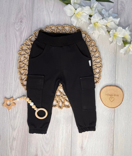 Pantaloni jogger copii Mamatti SJ06 negri – comozi și moi