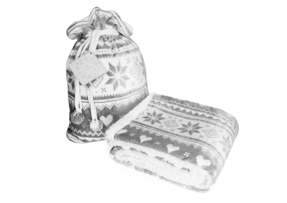 Pătură de Crăciun SACO, gri – moale și călduroasă cu model norvegian de fulgi de nea, într-o pungă decorativă