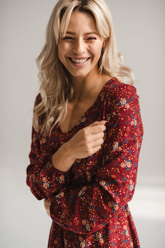 Rochie pentru gravide și alăptare Lovely Dress Midi Milk&Love – bordo cu flori