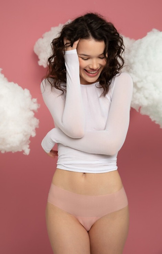 Mousse Classic Julimex - piersic - chiloți fără cusături de damă, ultra-ușori, invizibili sub haine