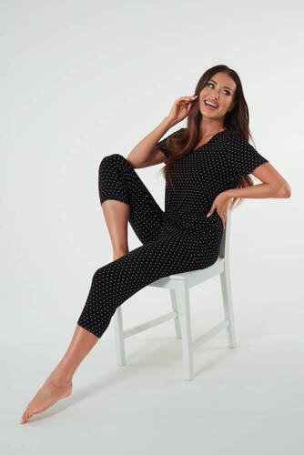 Pijama de damă Puntini cu mânecă scurtă, pantaloni 3/4, modă italiană - negru