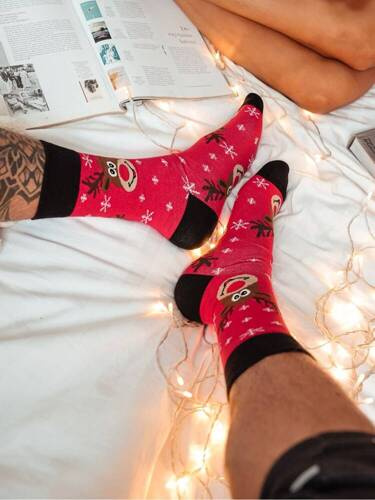 1290-019 Șosete bărbați Milena capete de ren și fulgi de nea - roșii