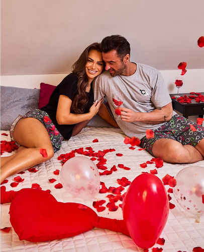 Pijama Bărbați Cornette Love Symbols 326/206 – Bumbac Confortabil | Tricou Mânecă Scurtă & Pantaloni Scurți | Cadoul Ideal de Valentine’s Day