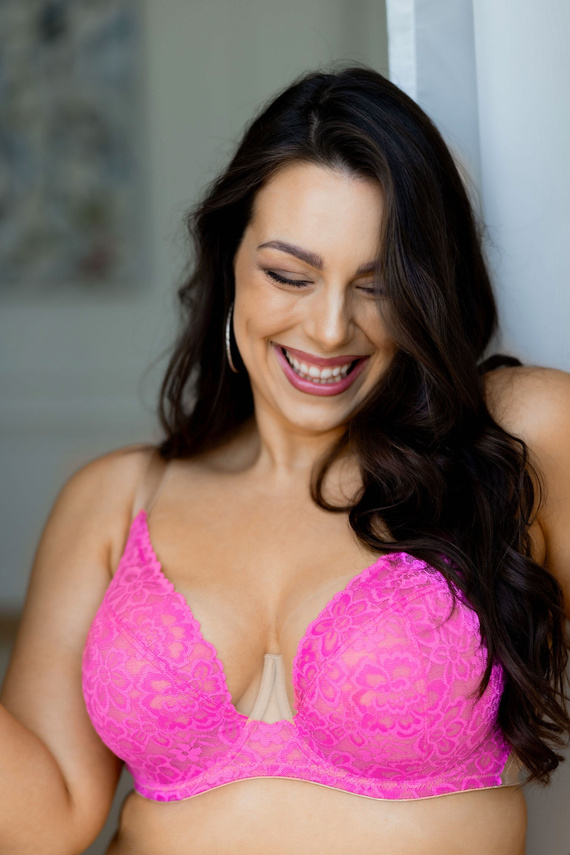 Mediolano Crazy Pink 19249 Sutien soft pentru bust mare din dantelă roz