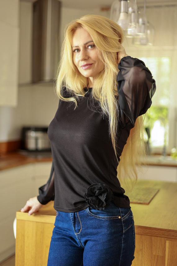 Mirale Freya Bluză damă din viscoză cu mâneci din tul și guler înalt, elegantă - neagră