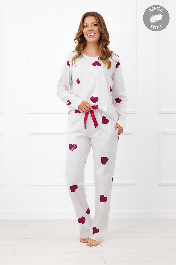 Italian Fashion Kioga pijama damă Mega Soft lungă ecru cu inimi bordo