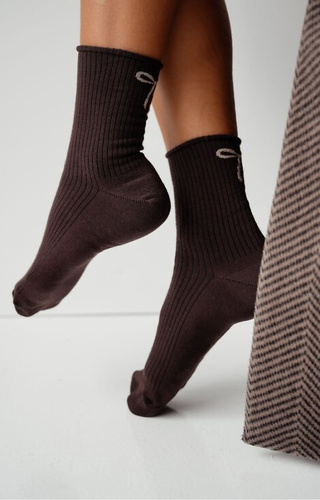 0200-193 Șosete de damă Milena cu fundă, maro - bumbac striat