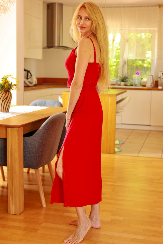 Grace Mirale – Rochie lungă din viscoză cu fante | Producția poloneză - roșu