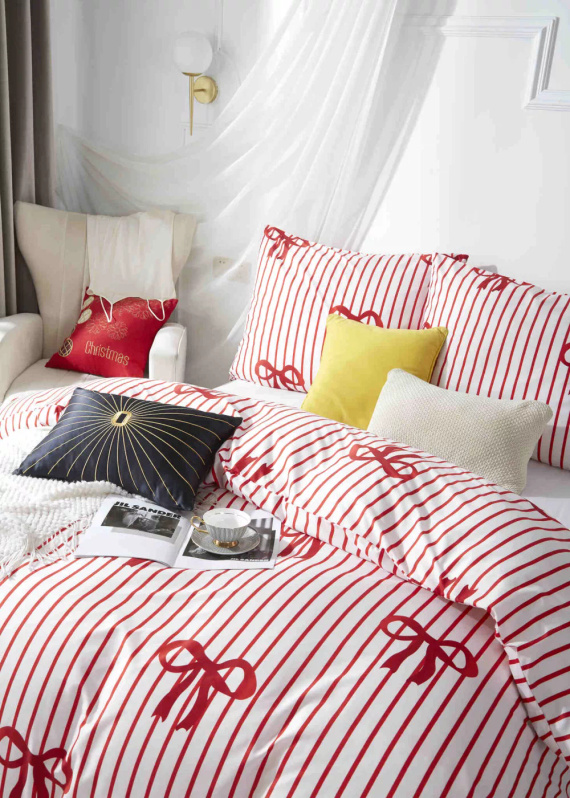 Set de lenjerie de pat din microsatin cu funde de Crăciun, alb și roșu, I25 Spod Igły i Nitki – moale, neted și rezistent