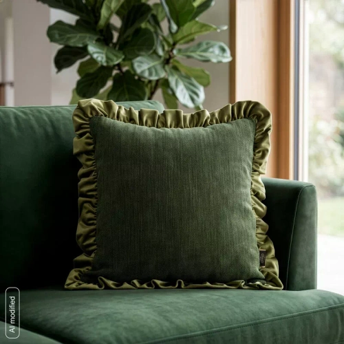 Eurofirany Elvara față de pernă decorativă 45x45 velur cu volănaș - olive