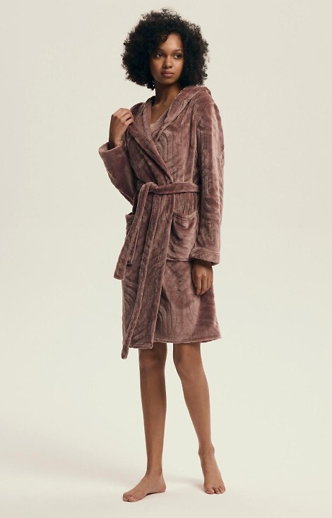 43602 Halat de damă Devyn cu glugă Henderson, culoare mahon – scurt, călduros, din velur