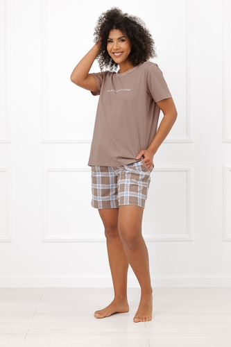 Pijamale damă Italian Fashion Delma 100% bumbac, în carouri, pantaloni scurți cu buzunare, culoare cappuccino