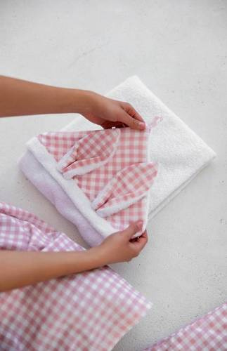 Prosop de baie pentru copii Thamar Sensis - alb/roz