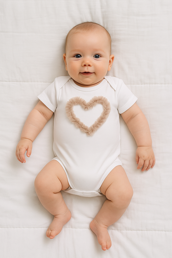Body Mia Bambarillo cu maneci scurte, inima bej