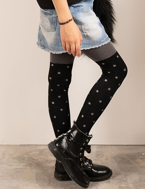 Colanți Twilight 2527 Knittex 50 denier – negri cu model de stea argintie | La modă și eleganți