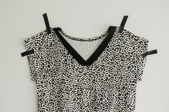 853 Kendall De Lafense - Cămașă de noapte Panther din viscoză - camuflaj ecru