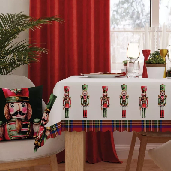 PBN279 Fata de masa de Craciun Nutcrackers Marquisette