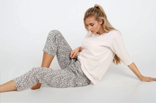 Your Emotions Momenti Per Me pijamale de dama bej