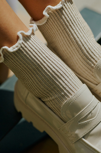 Șosete 577 Nana Gabriella crem – cu nervuri, lurex și volane