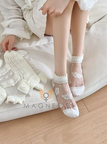 Șosete damă din bumbac Magnetis CC-251106 ecru cu model delicat