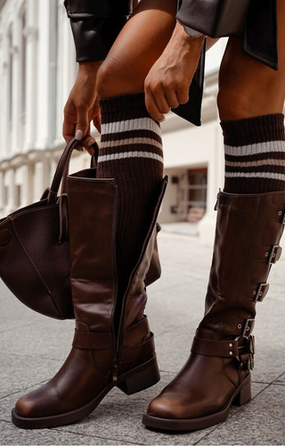 1610-001 Șosete până la genunchi pentru femei Milena, maro - cu dungi, confortabile și elegante