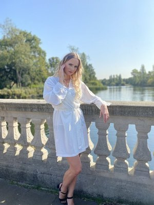 411 Jeanne Rochie de toaletă scurtă Forex pentru femei - ecru