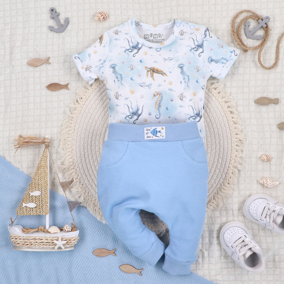 ABN-5447 Body Nini din bumbac organic Sea Of Joy – bumbac organic, mâneci scurte