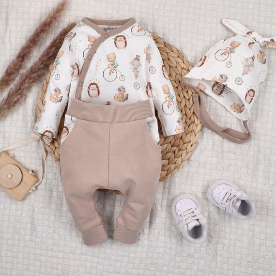 Căciuliță pentru bebeluși Circus Nini – 100% bumbac organic